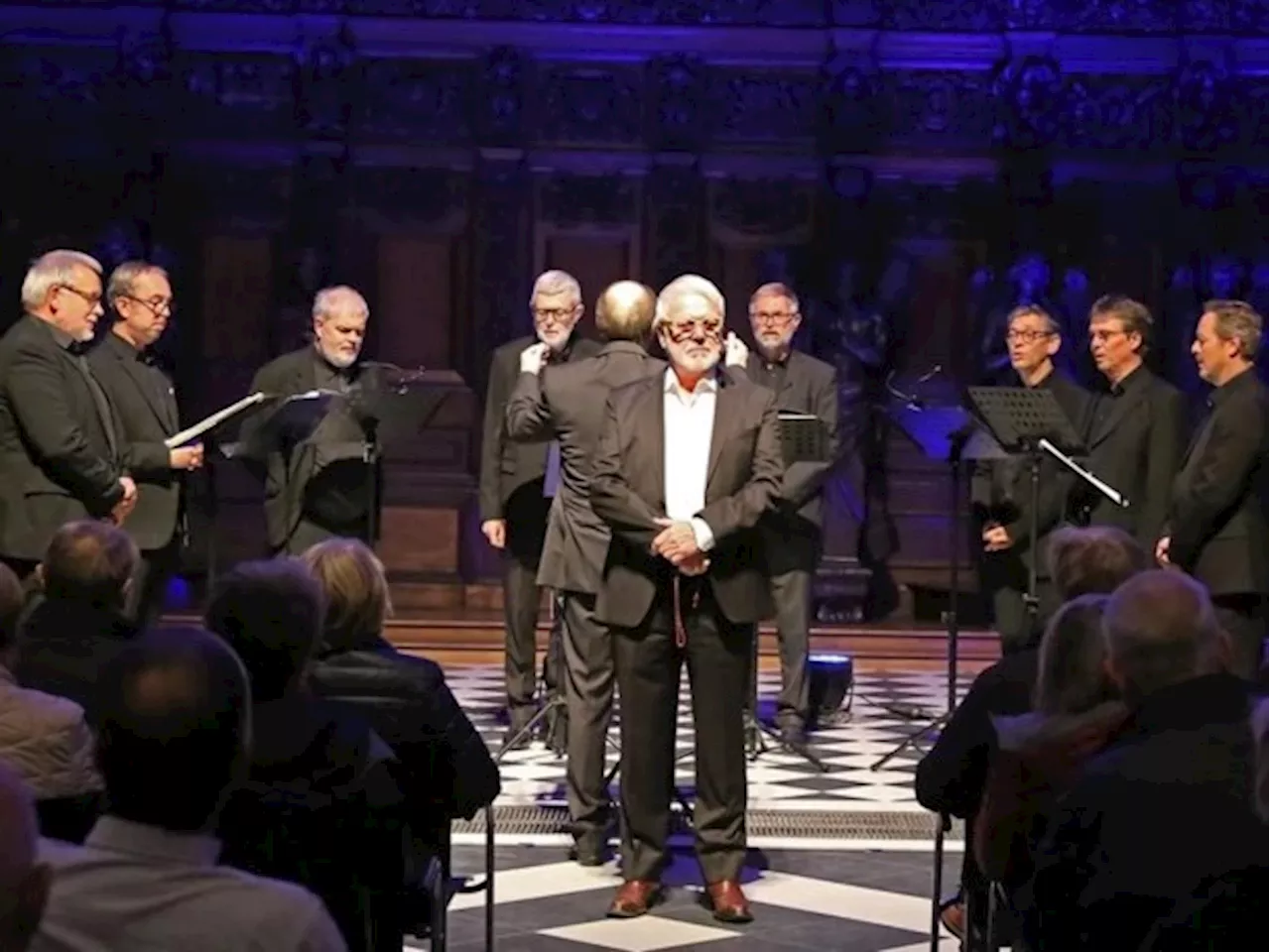 Gregoriaans koor treedt samen met Vic De Wachter op in de Sint-Lambertuskerk