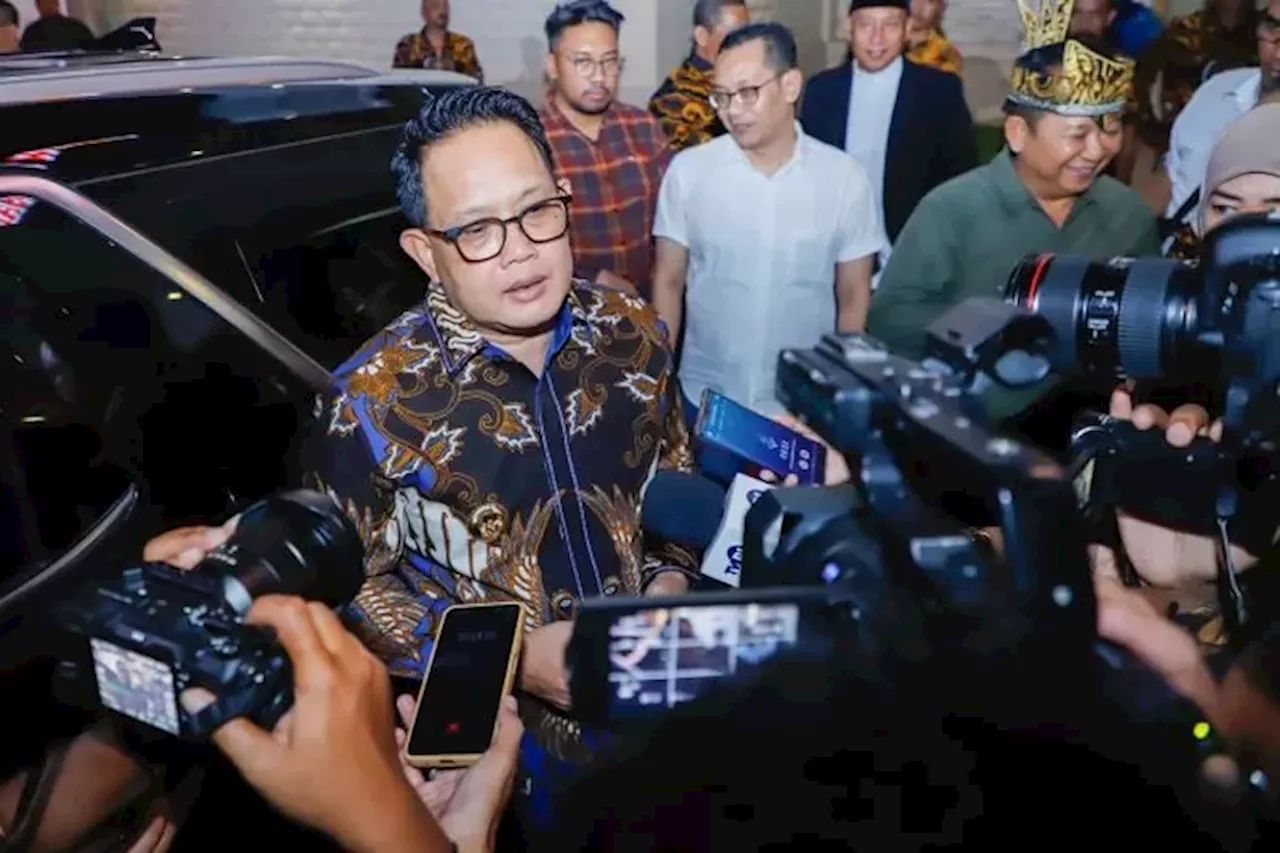 Berhasil Wujudkan Pemilu di Jatim Aman dan Kondusif, Pj Gubernur Adhy Karyono Terima Prapanca Award 2024