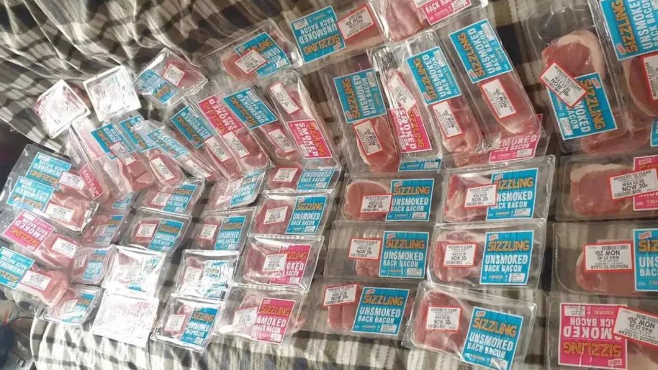 Shoppers slam 'selfish' woman after she takes 60 packs of reduced bacon