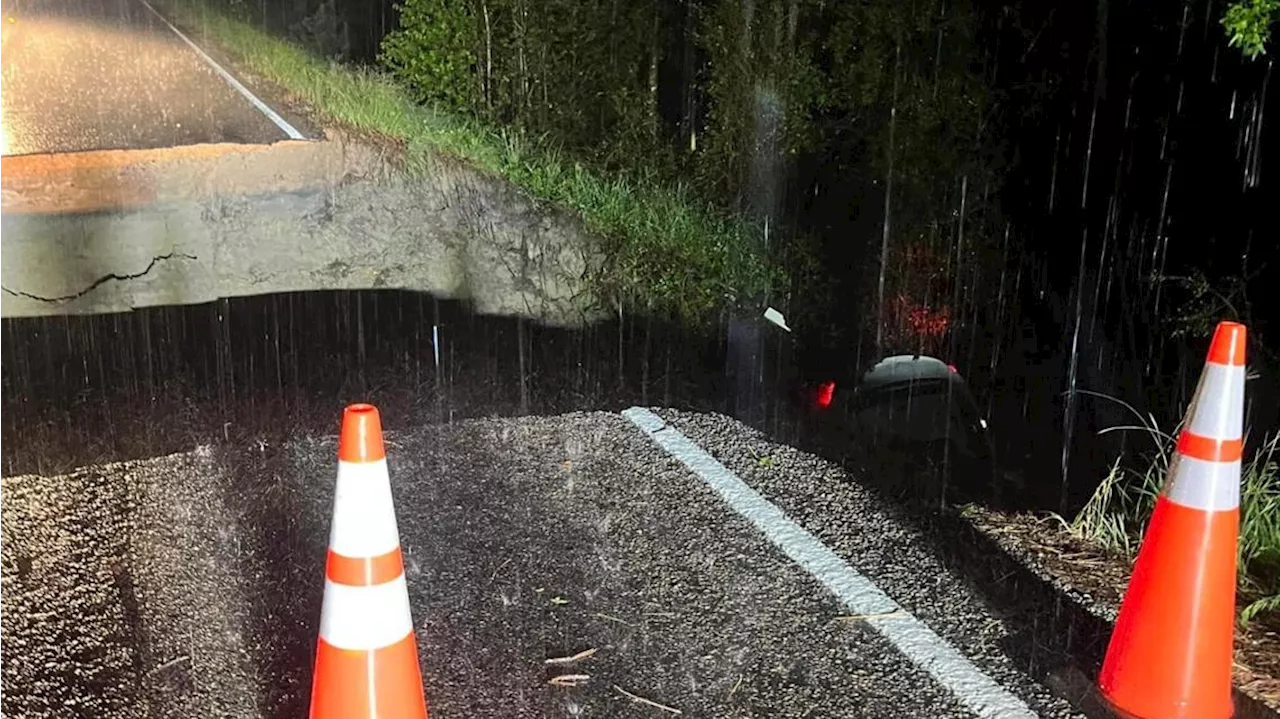 Two couples caught off guard by washed out road with 30-foot drop in Waller County