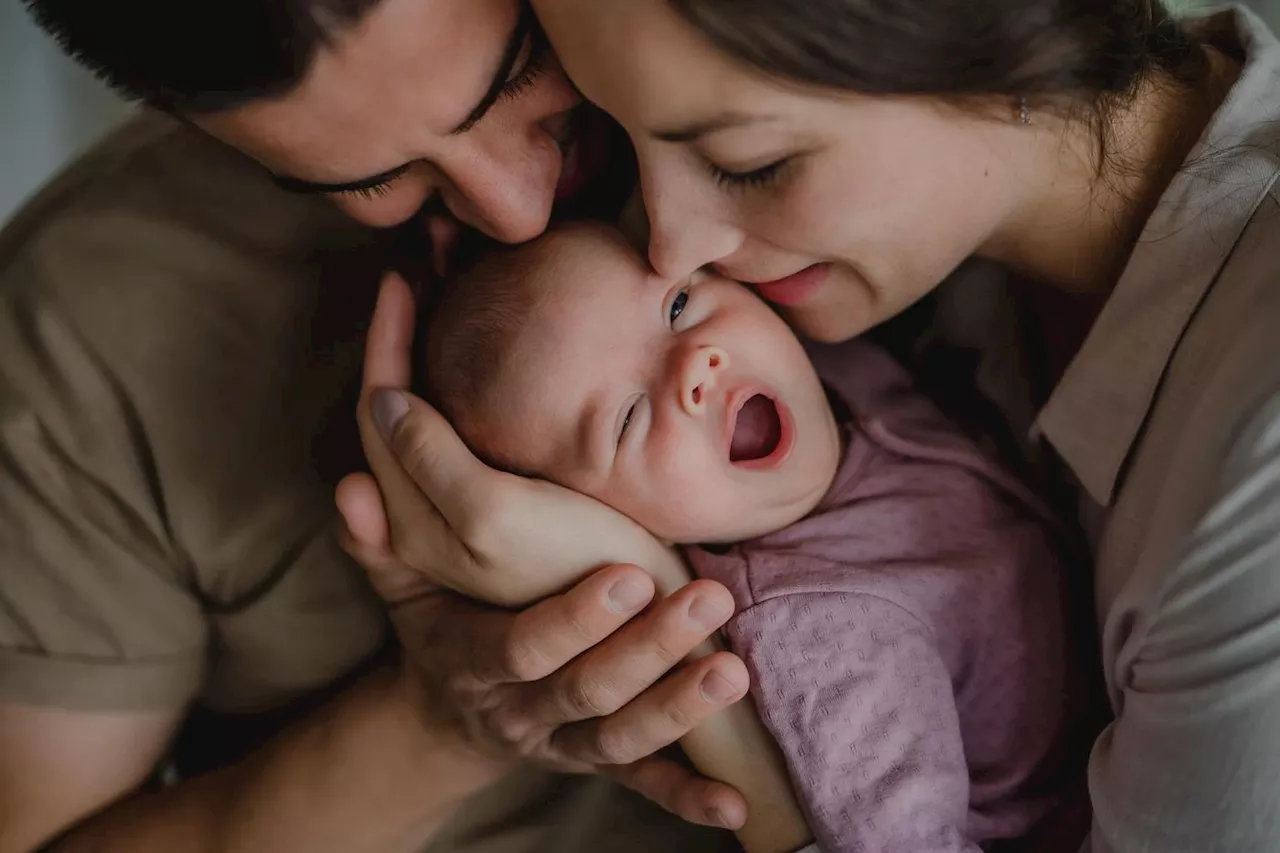 « Le congé de naissance, une réforme insuffisante pour les familles »