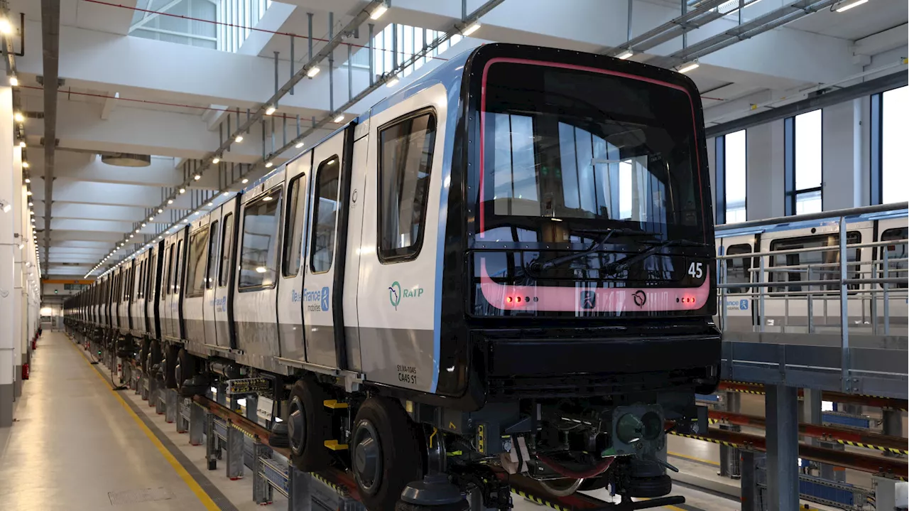 Le prolongement de la ligne 14 du métro à Paris sera très bientôt en service, annonce Pécresse