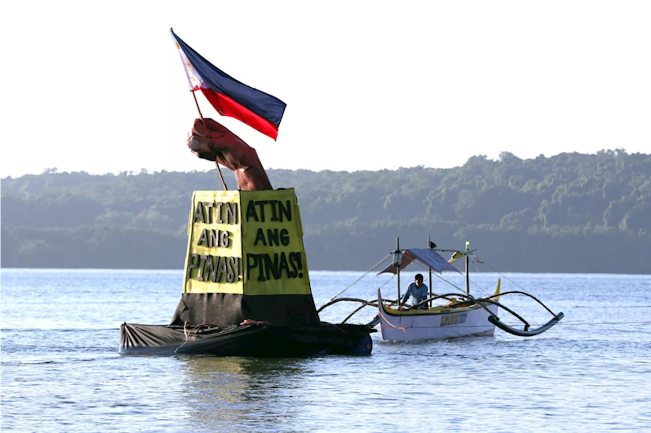 Activist coalition sending 100 bancas to drop markers at Scarborough Shoal