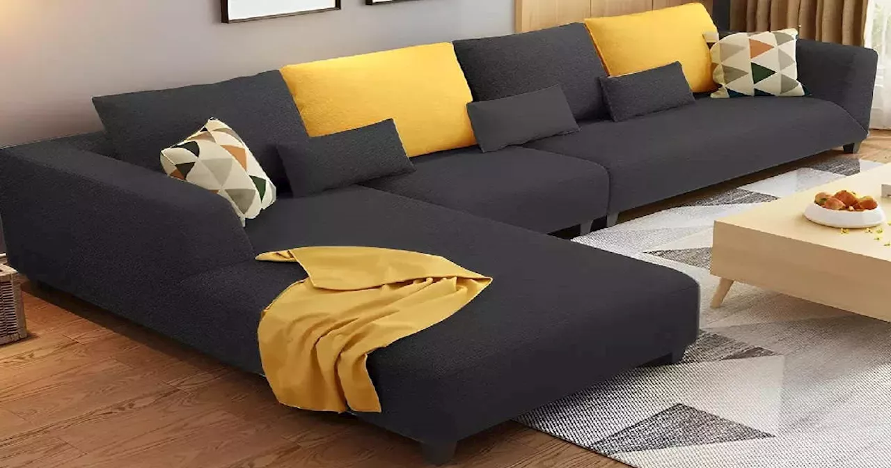 Sofa Set पर झन्नाटेदार ऑफर लेकर आया Amazon, 50% से भी ज्यादा की छूट पर खरीदें और पाएं लक्जरी होटल की फीलिंग