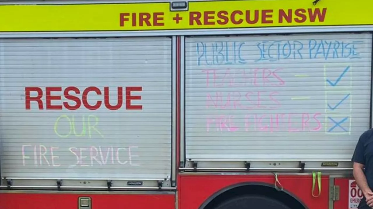 Sad note scrawled on fire truck