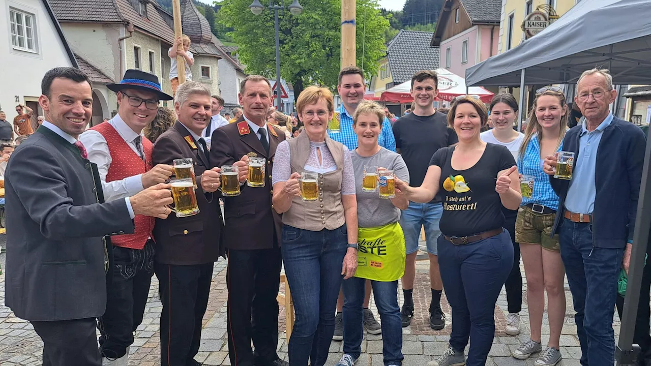 Maifest in Randegg: Tradition und Gemeinschaft im Mittelpunkt