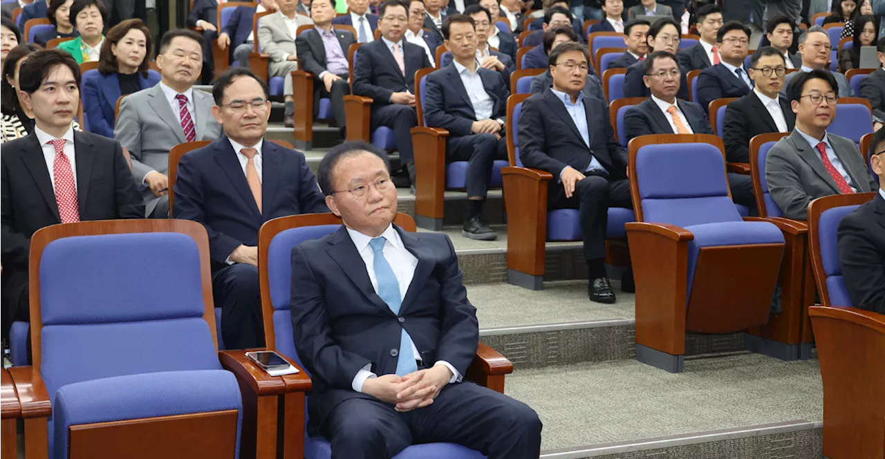 '황우여 비대위' 소식에... '국민의힘 사정 참 딱해 보여'