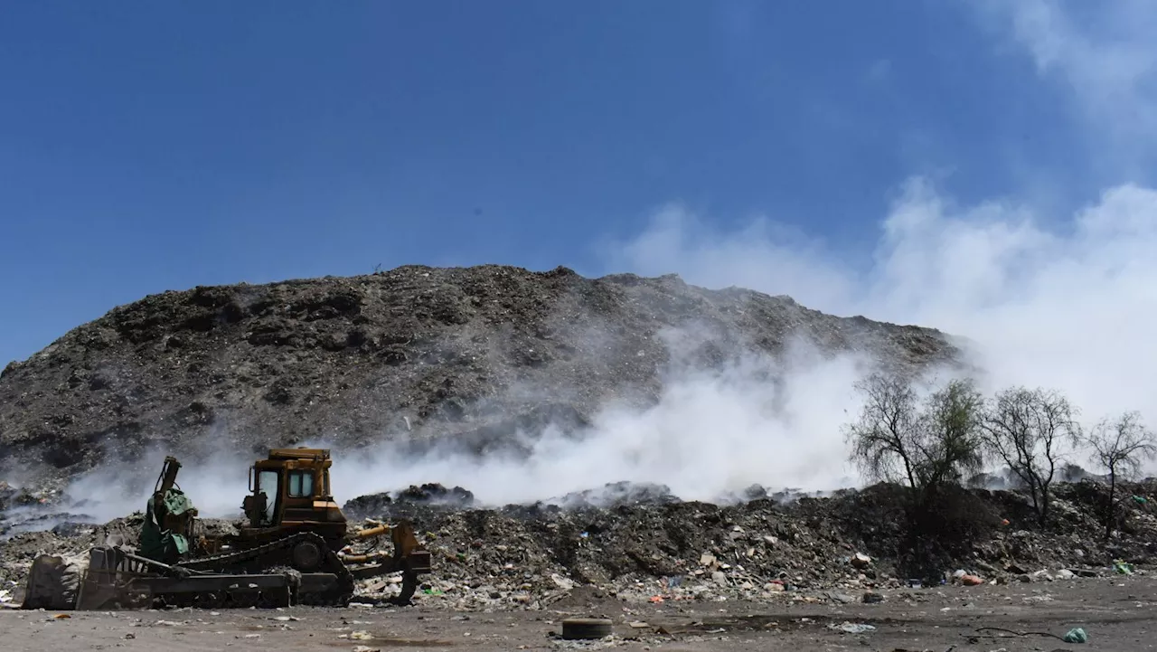 Tiradero de Valle de Santiago se ‘convierte’ en volcán y hasta lo llaman ‘Don Goyito’