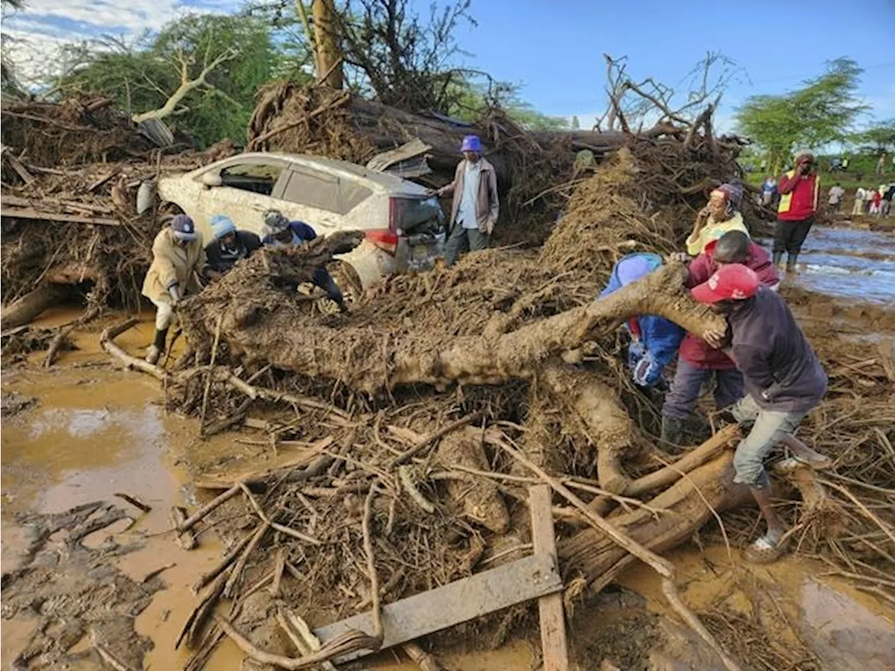 At least 40 people die in western Kenya after a dam collapses