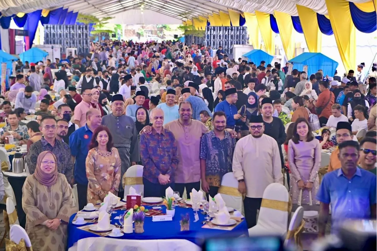 More than 5,000 attend Sungai Buloh MP's Hari Raya open house