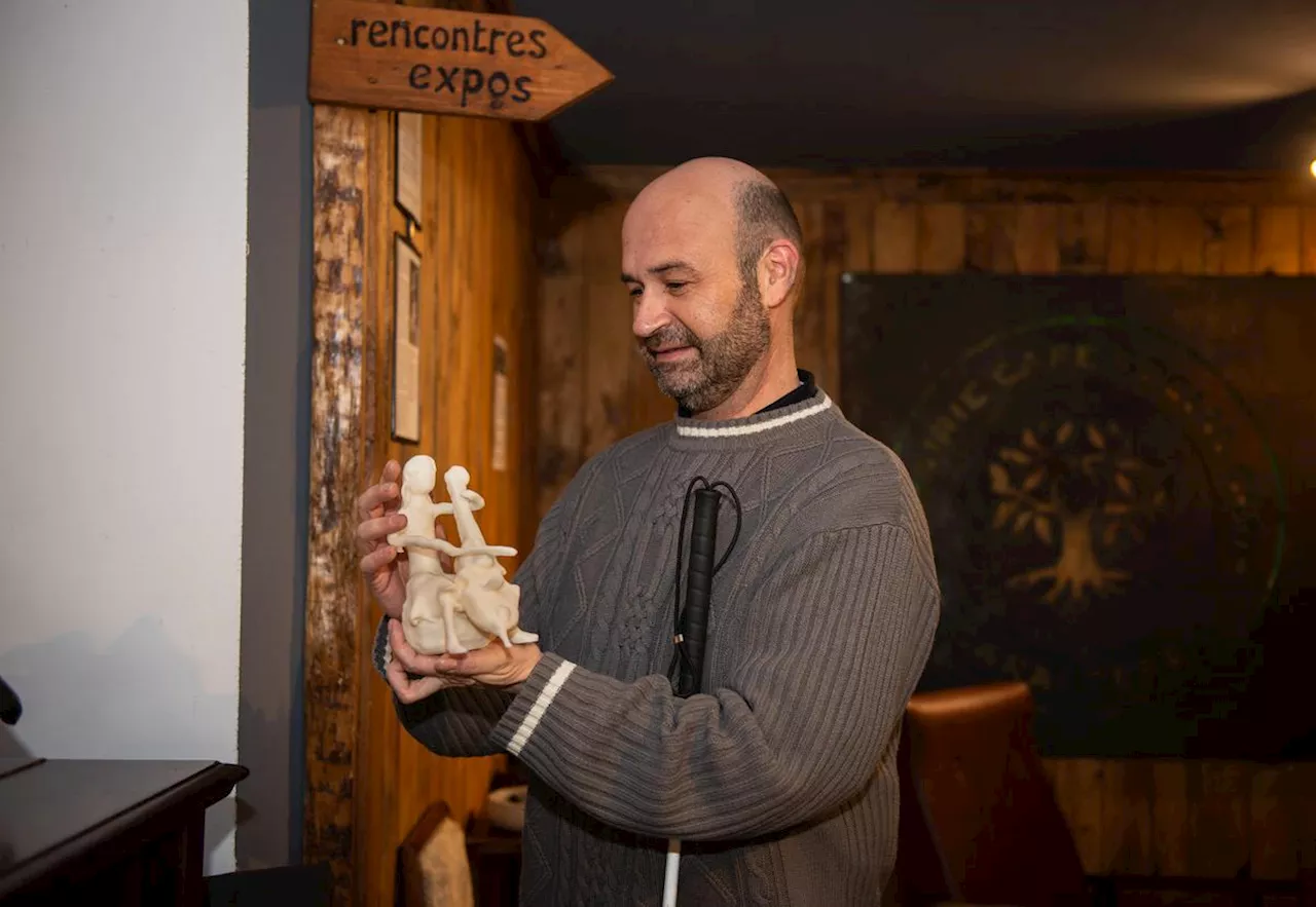 Mont-de-Marsan : exposition et atelier de modelage les yeux bandés