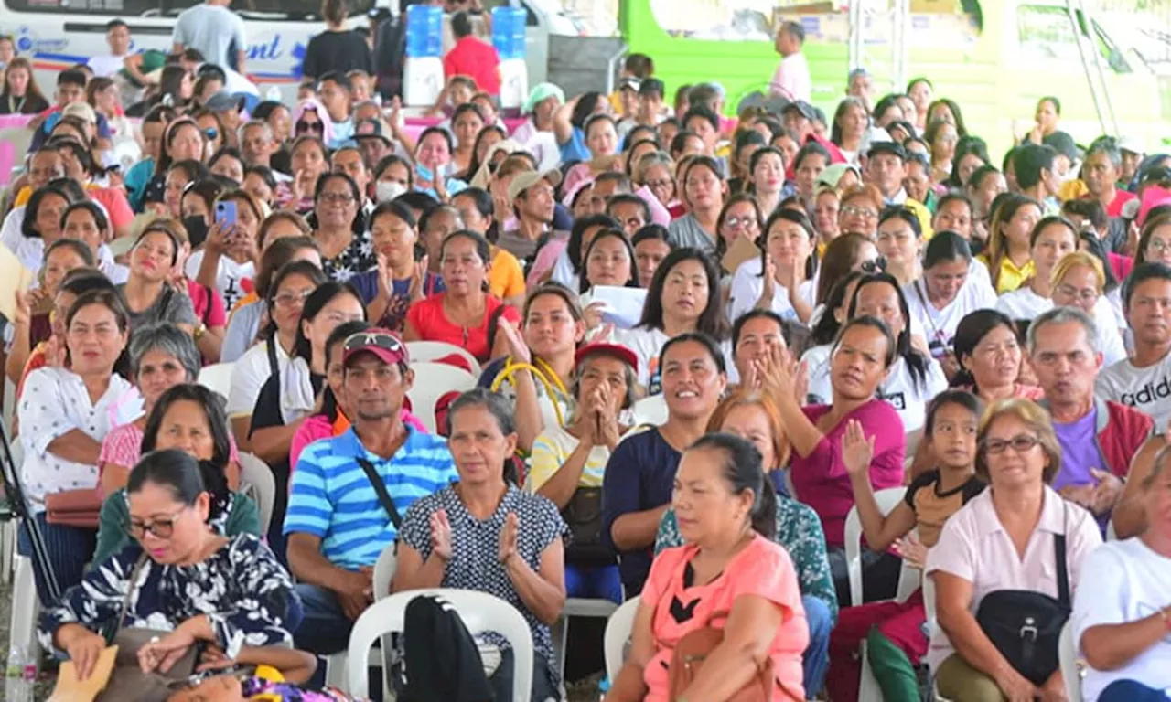 Davao de Oro empowers 600 solo parents