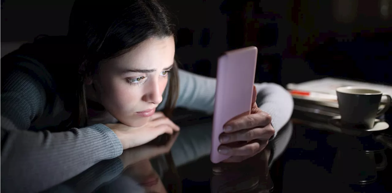 Have smartphones created an ‘anxious generation’? Jonathan Haidt sounds the alarm