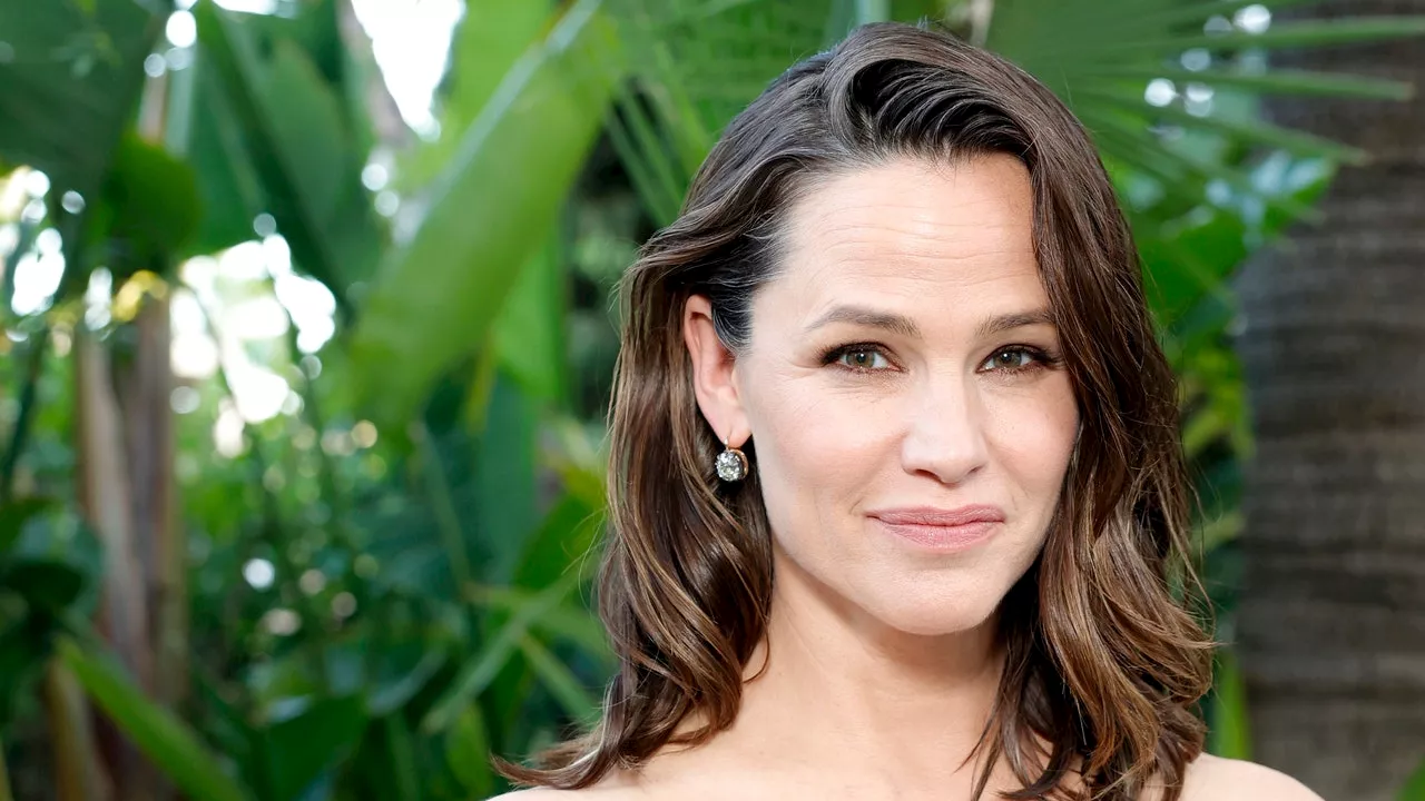 Jennifer Garner kombiniert diese beiden ungewöhnlichen Trendfarben miteinander