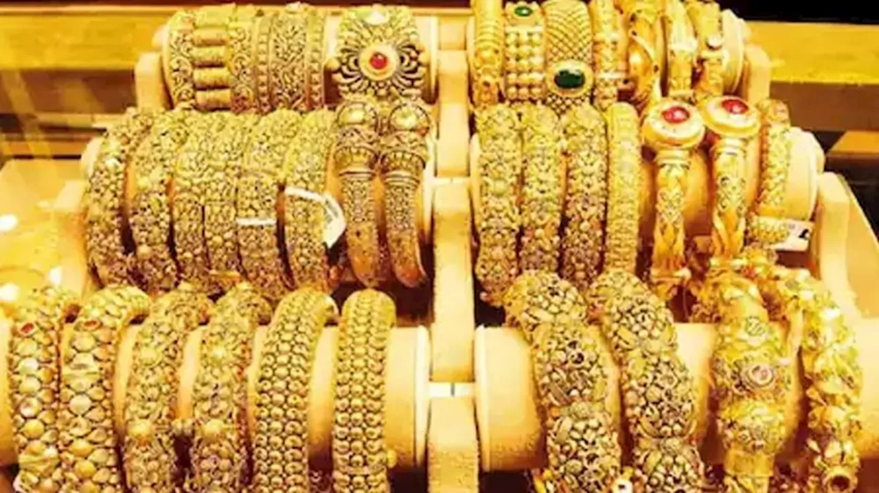 Gold And Silver Price: ರಾಜ್ಯದಲ್ಲಿ ಚಿನ್ನಾಭರಣದ ಬೆಲೆ ಕುಸಿತ: ಬೆಳ್ಳಿಯ ದರ ಸ್ಥಿರತೆ!