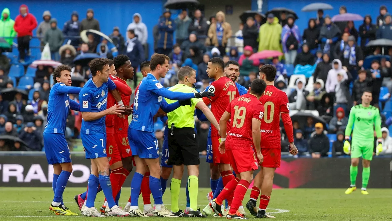 Competición dictamina una clausura parcial del Coliseum por tres partidos por insultos racistas