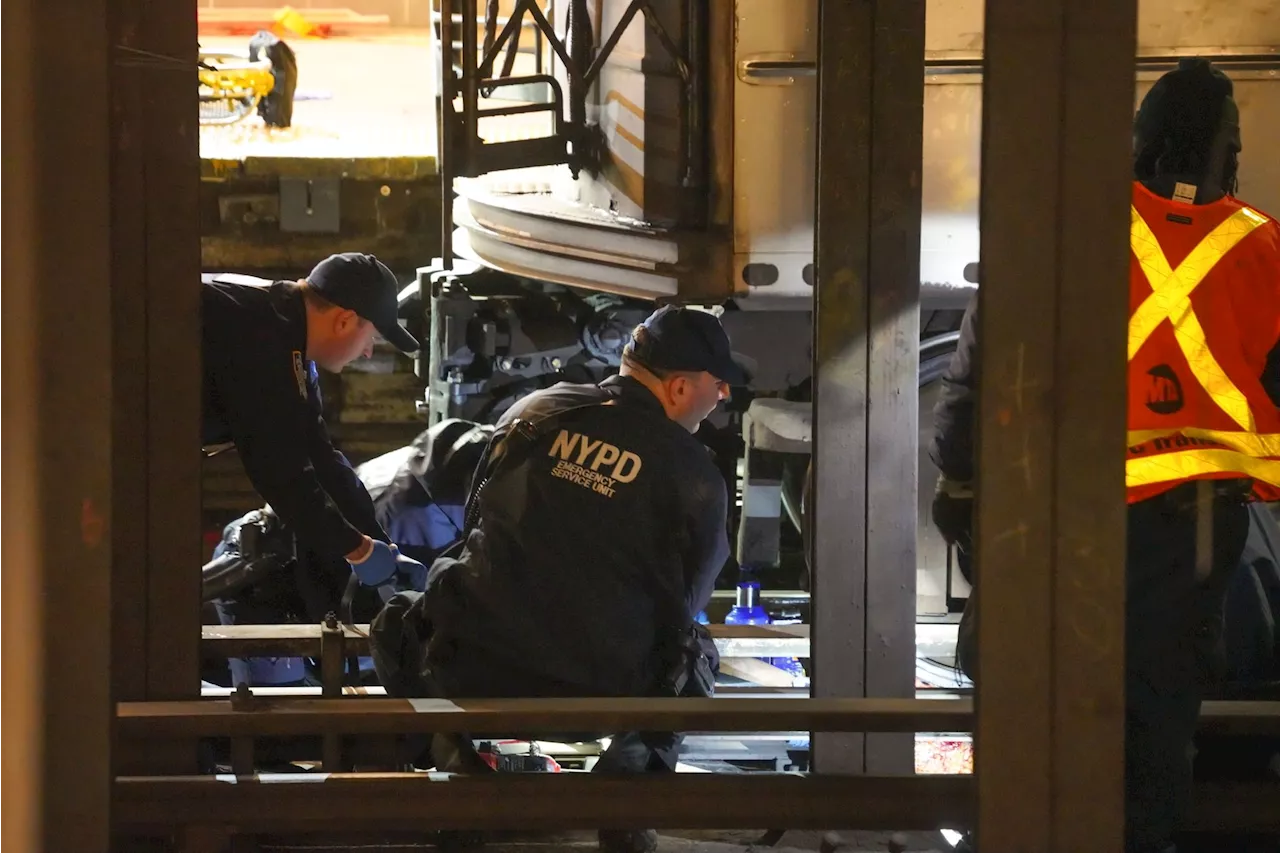 Man Struck and Killed by Manhattan Train