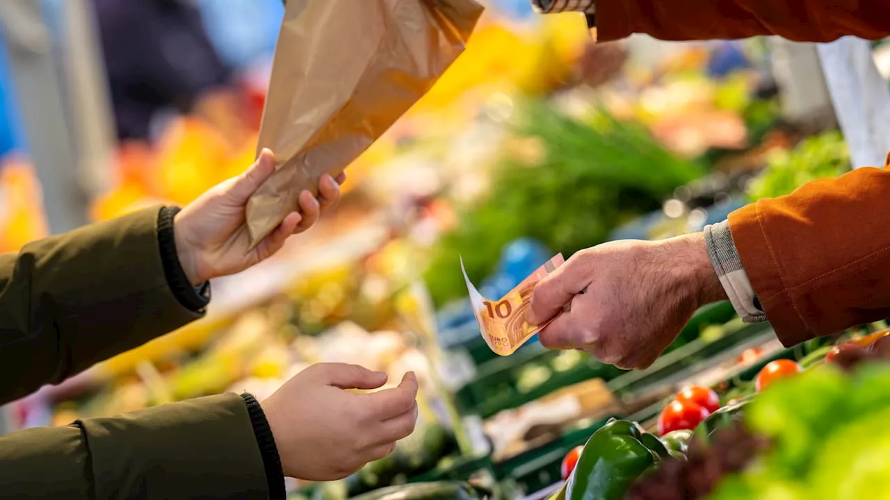 Angestellte, Rentner, Pensionäre: Wen die Inflation am stärksten trifft