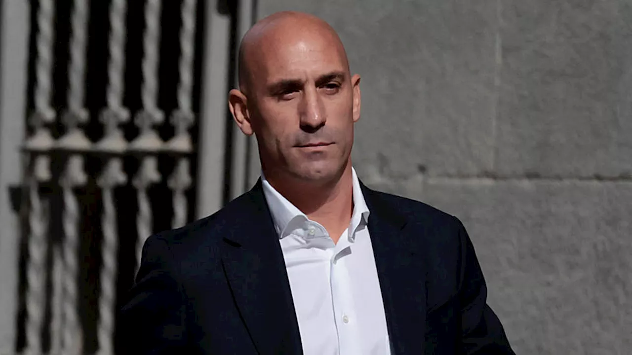 Espagne : Luis Rubiales interpellé à sa descente d’un avion à Madrid (vidéo)