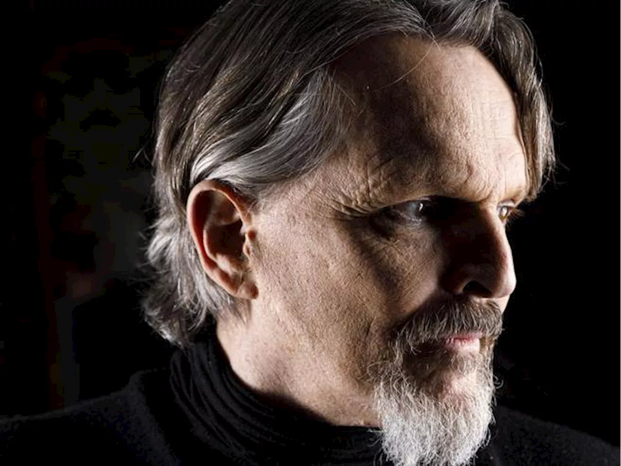 Miguel Bosé: «Io, figlio di due mostri. La prima volta con Amanda Lear, l'amore della mia vita è Giannina...