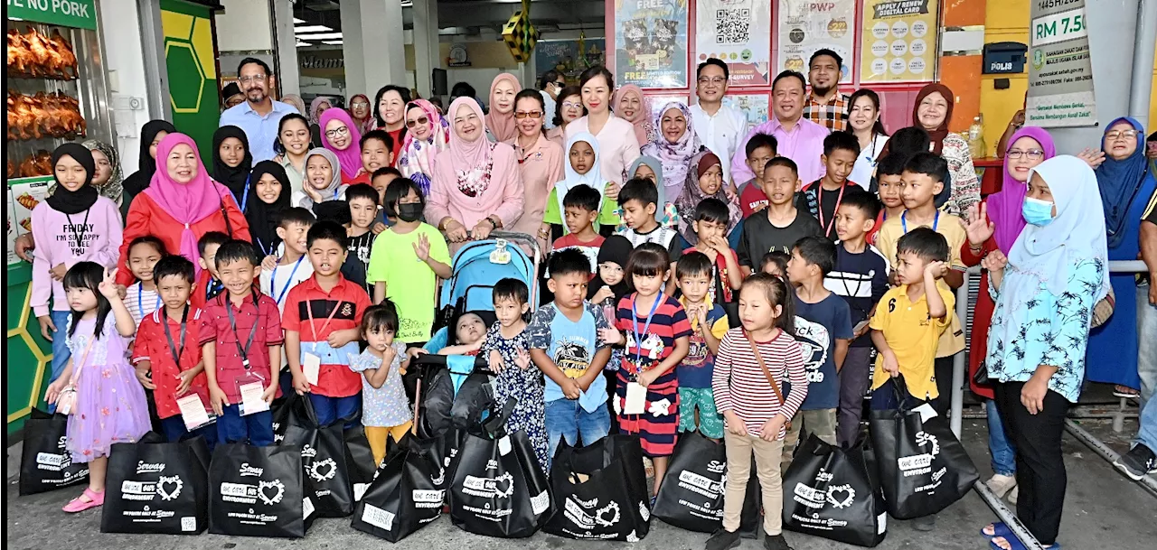 Chief Minister’s wife joins 100 orphans, asnaf for Raya shopping