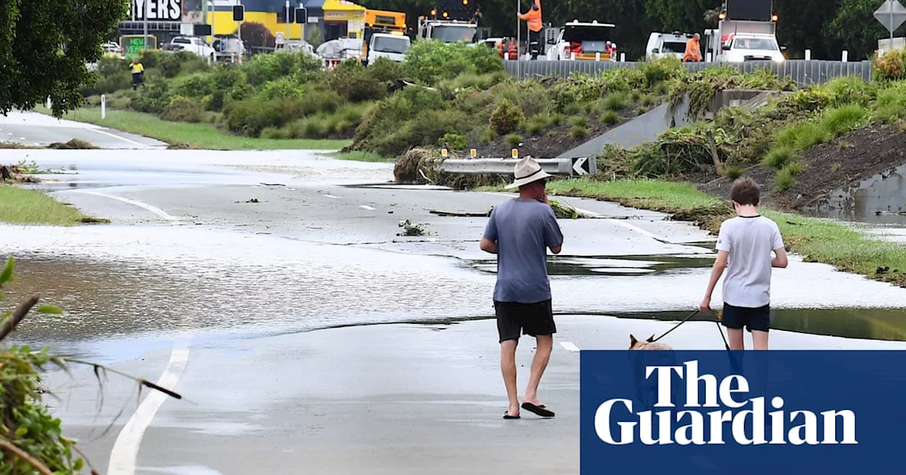 Heavy rain and flash flooding possible for NSW and Queensland as weather systems collide