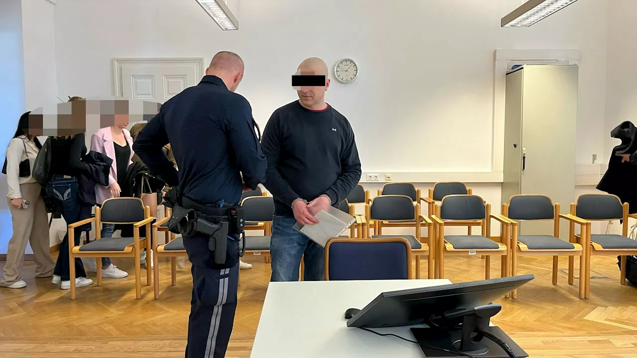 Bankraub: 15-Jährige bei Praktikum mit Pistole bedroht