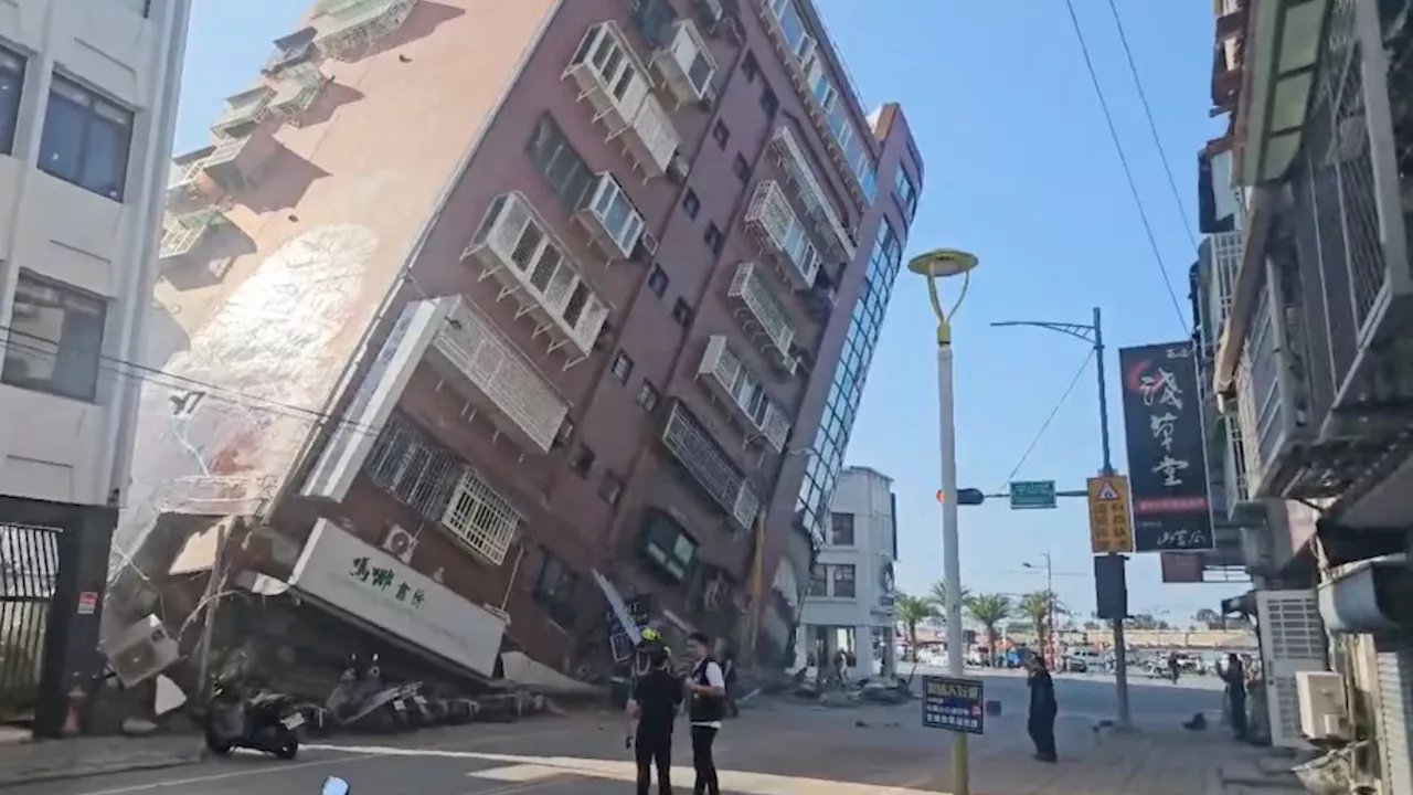 Powerful 7-scale earthquake rocks eastern Taiwan; Prompts tsunami warnings