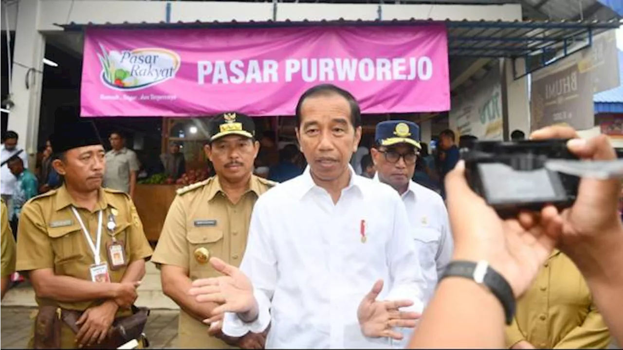 Disebut Hasto Ingin Rebut Kursi Ketum PDIP, Jokowi: Jangan Seperti Itu