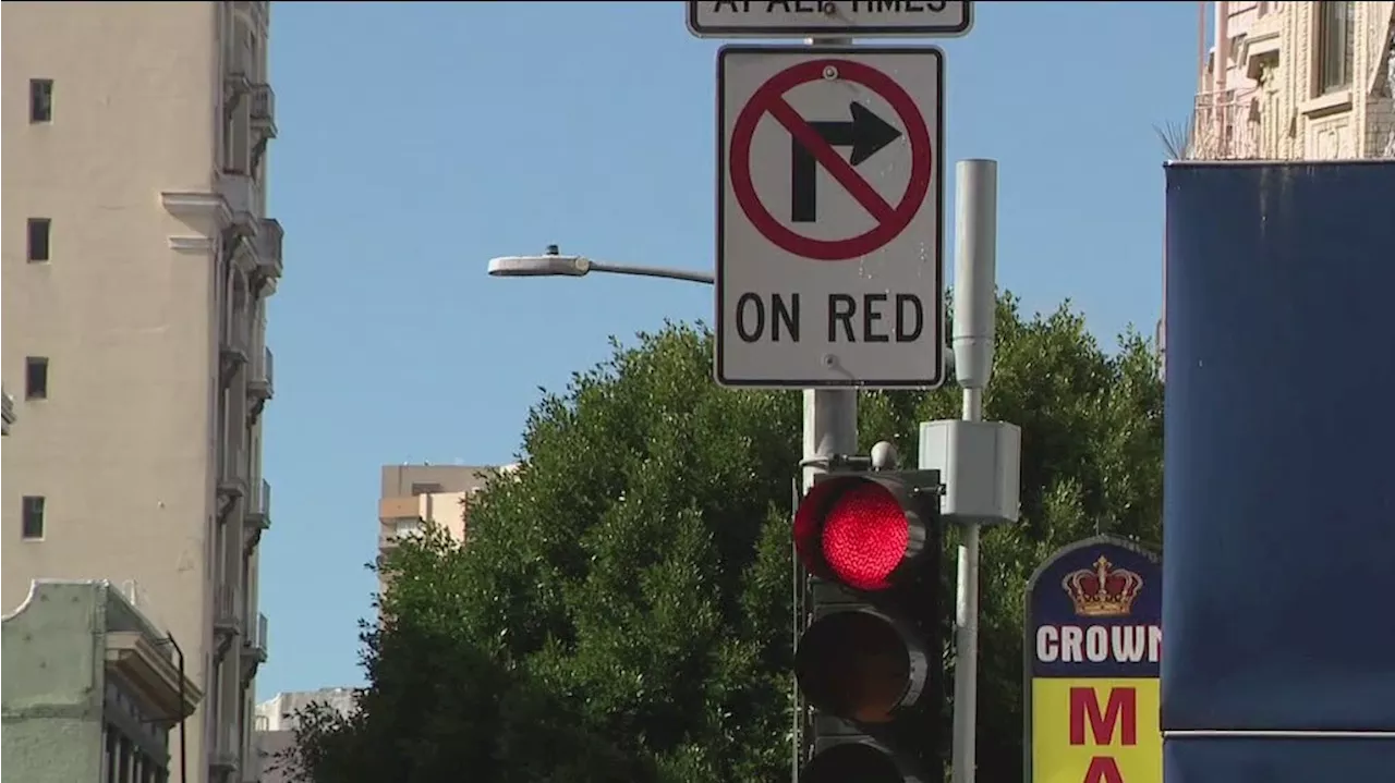 San Francisco bans right-on-red turns at 200 intersections