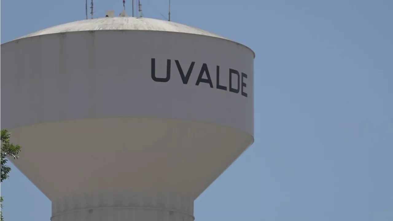 Families of Robb Elementary shooting victims urge Uvalde City Council to reject report