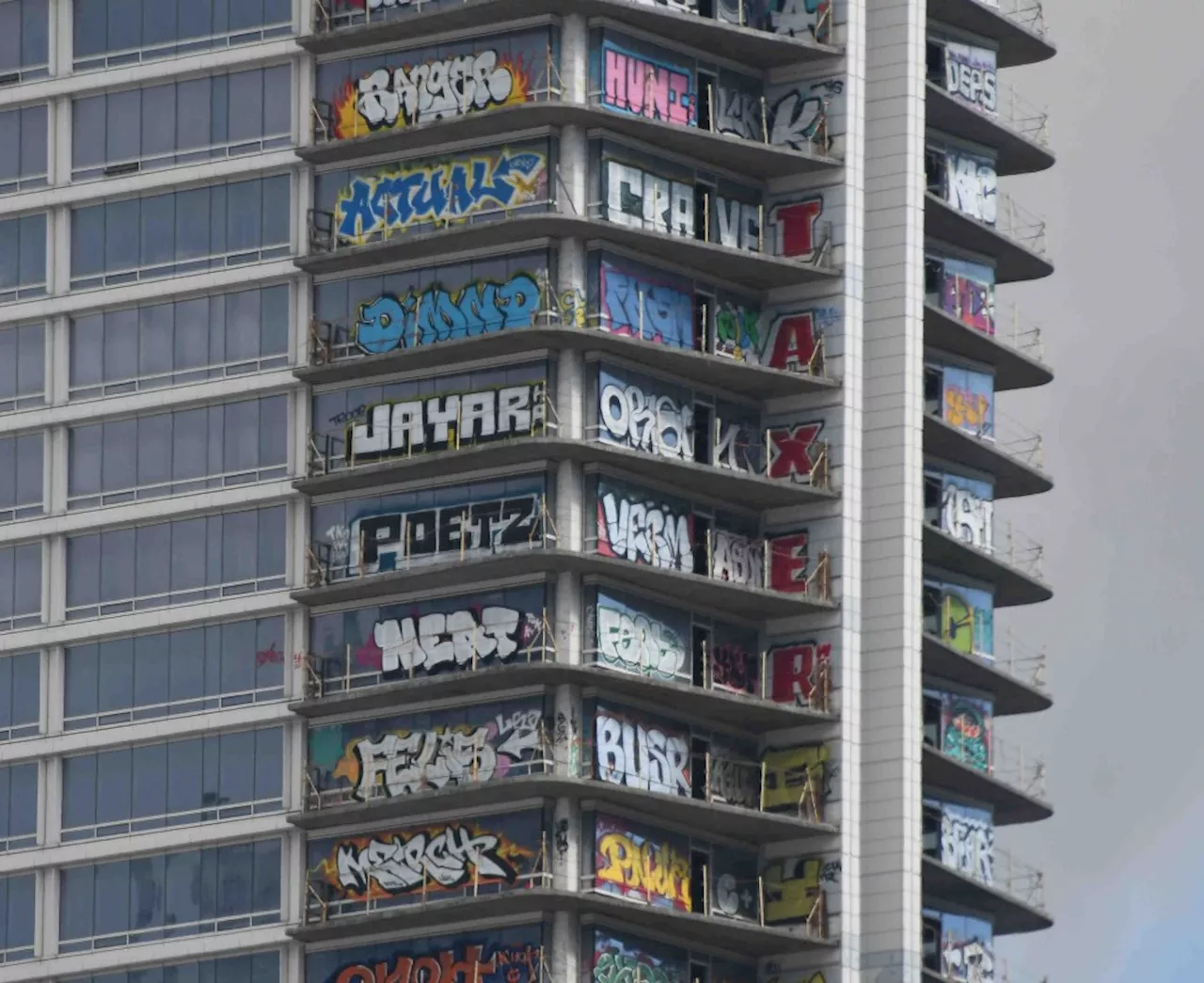 Los Angeles City Council looks into private security to deter high-rise graffiti