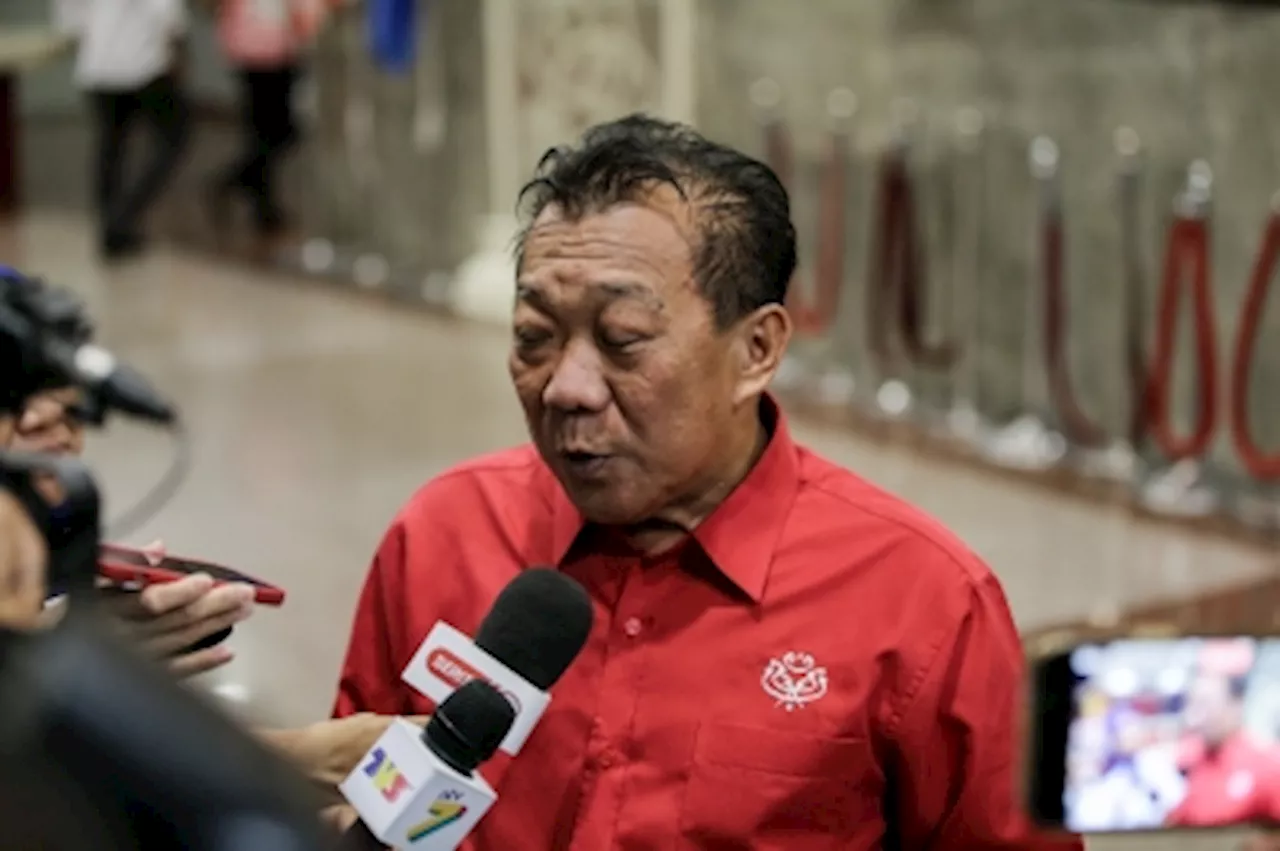 Sabah Umno chief: State has nothing to do with KK Mart 'Allah' socks issue