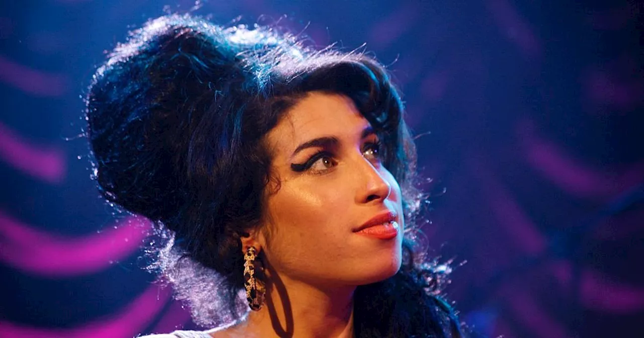 Billie Piper reveals heartbreaking reason Amy Winehouse was bullied at school