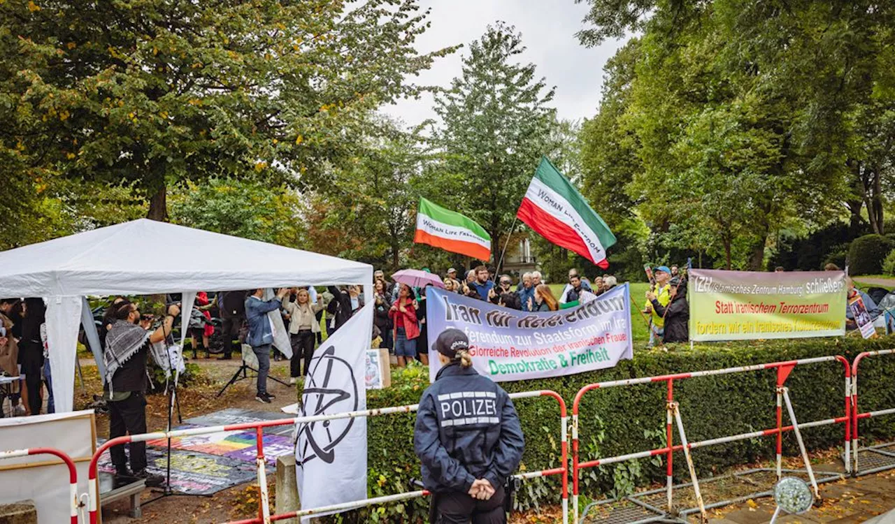 Warum das Verbrennen des Korans in Hamburg plötzlich verboten ist