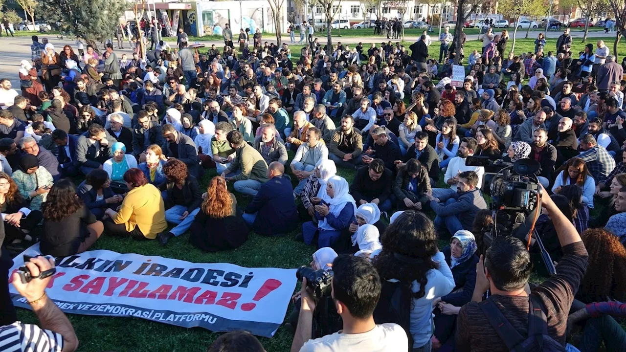 Proteste nach Ausschluss eines prokurdischen Politikers in der Türkei