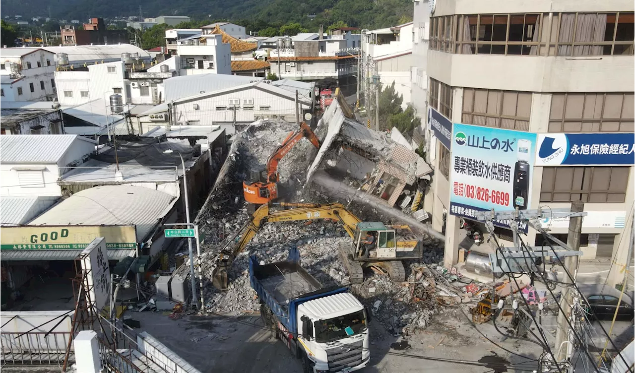 Massive Earthquake Hits Taiwan, Buildings Collapse