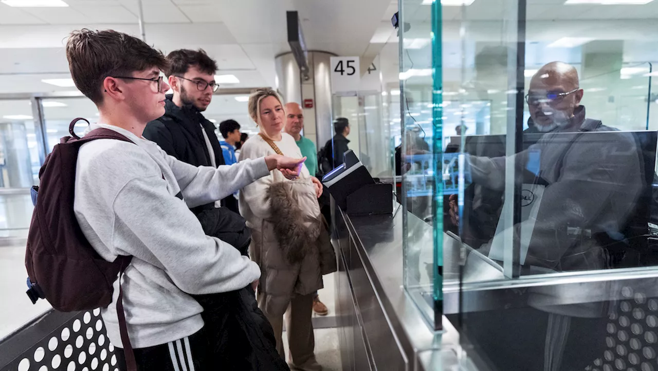 Mobile Passport Control App Eases Travel at Washington Dulles International Airport