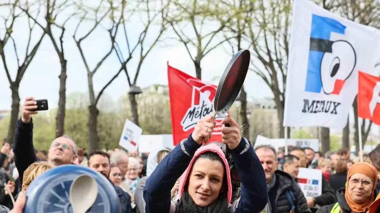 « Polluants éternels » : des salariés du groupe Seb manifestent contre le texte sur les PFAS