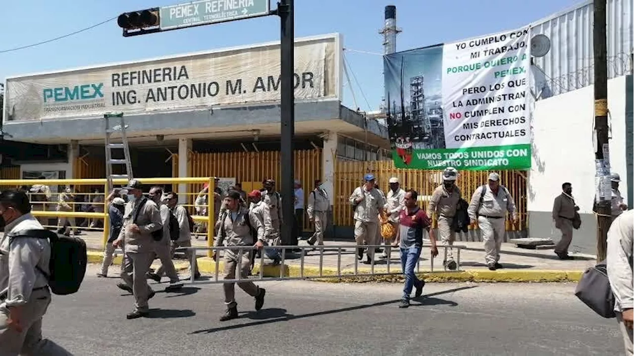 Tras protestas, empleados en Pemex obtienen sus plazas en RIAMA de Salamanca