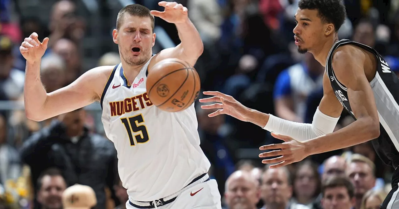 Jokic se luce ante Wembanyama con 42 puntos en triunfo de Nuggets sobre Spurs, 110-105