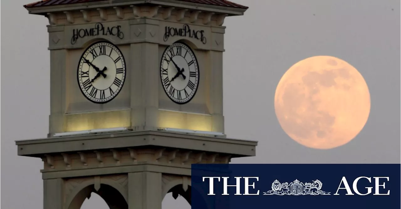 Moontime: NASA told to create time standard for a lunar clock