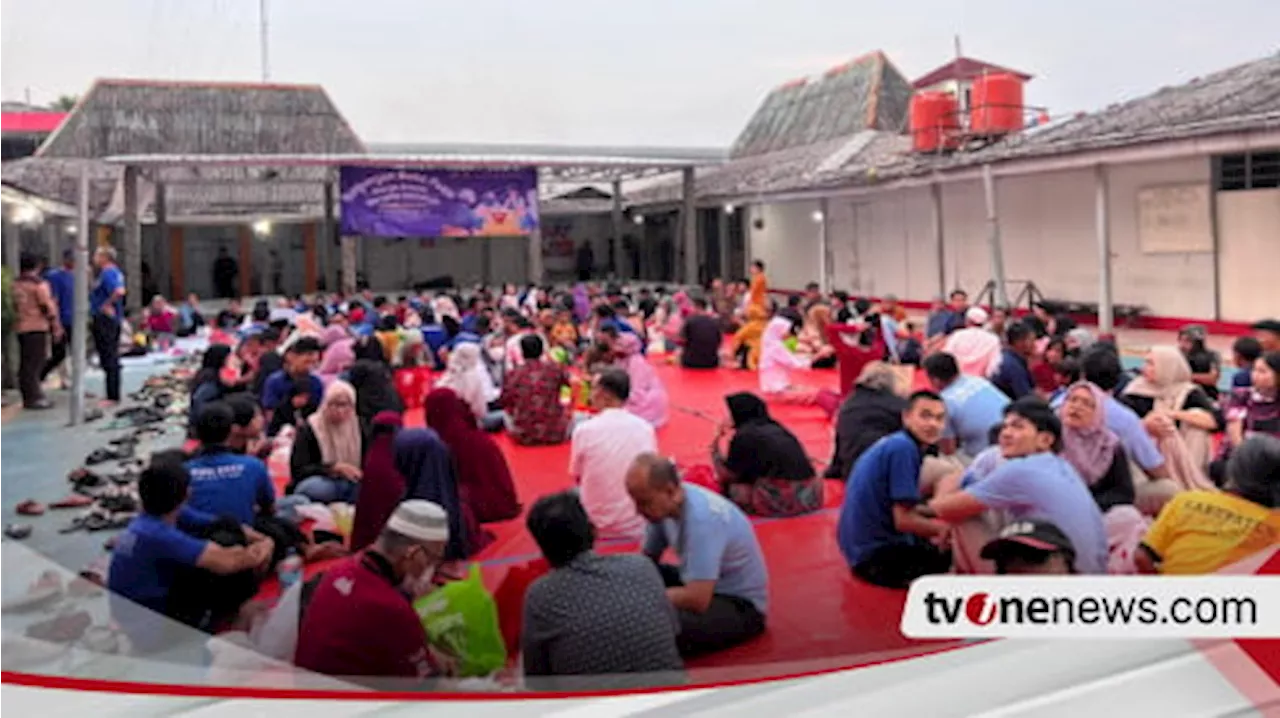 Tangis Haru Warga Binaan Lapas Bulak Kapal Bekasi saat Buka Bersama Bareng Keluarga