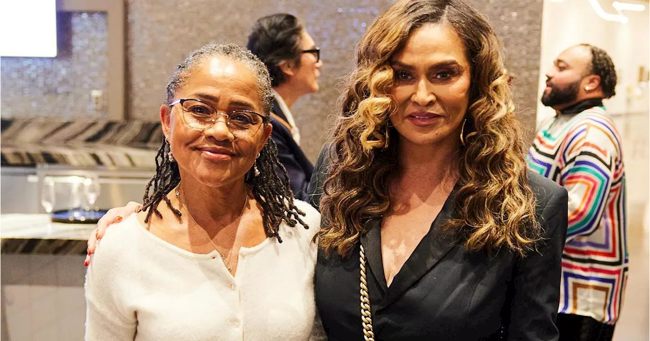 Meghan Markle's Mom and Beyoncé's Mom Pose Together at Art Exhibition