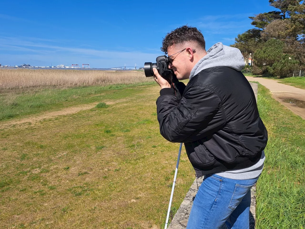 Saint-Brevin-les-Pins : le photographe malvoyant fait des portraits pour mettre en lumière le handicap