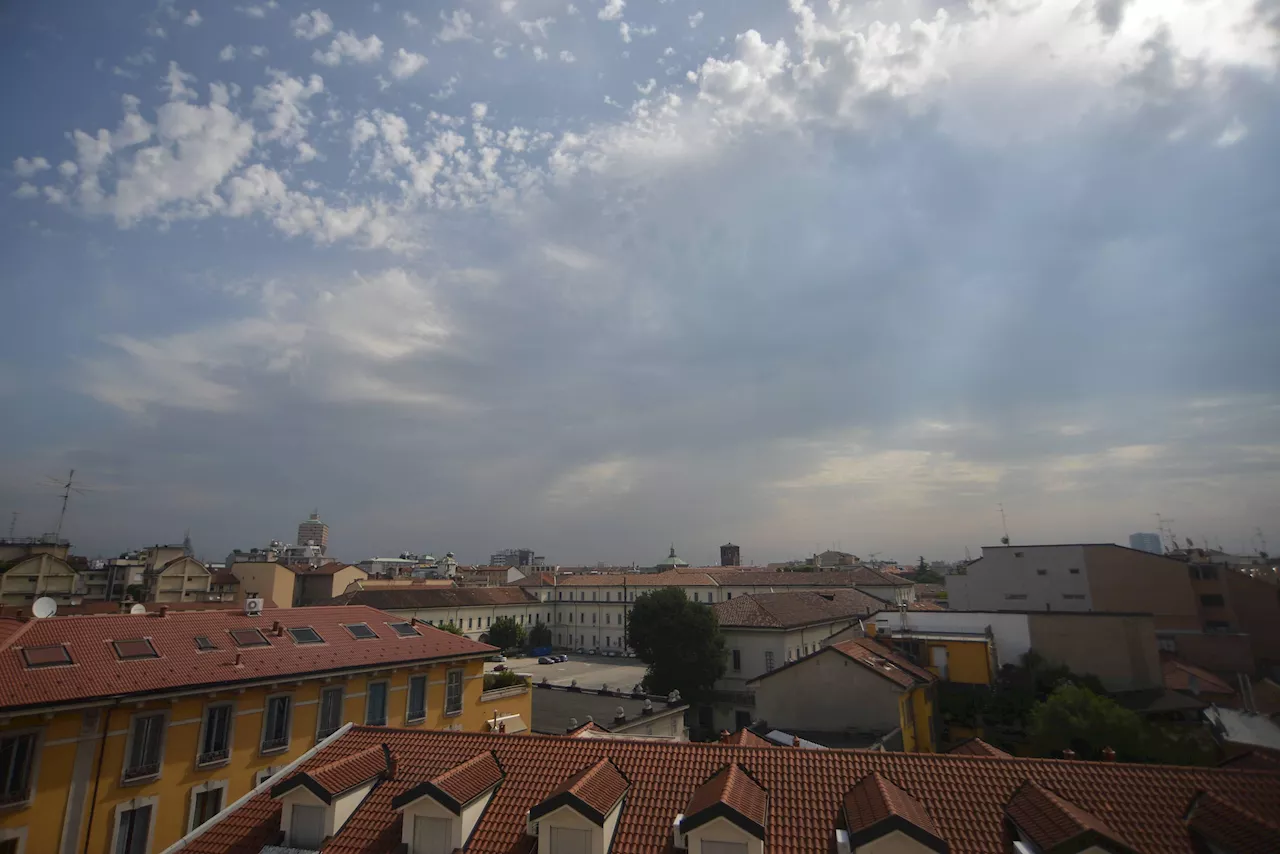 Sole e pioggia per il primo maggio, da Milano a Roma: le previsioni meteo