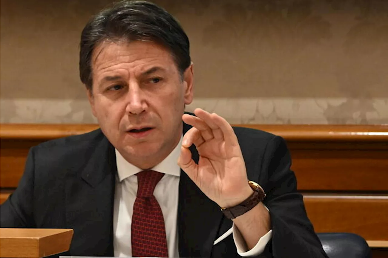 Conte, pronti a raccogliere le firme per la proposta di legge su salario minimo