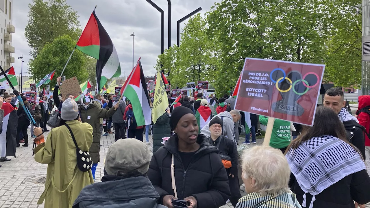 Pro-Palestinian protesters call on Olympic officials to limit Israel's participation in Paris Games