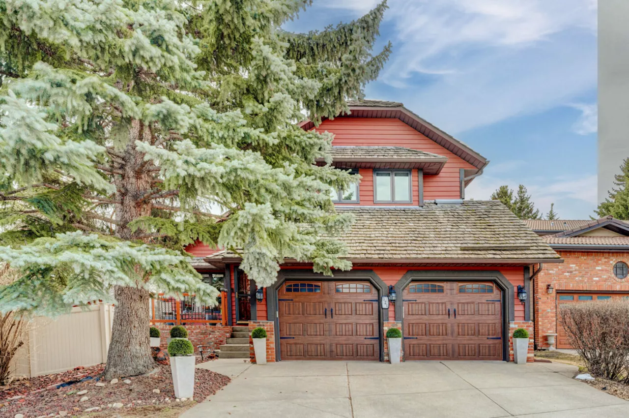 Property of the Week: A Beautiful Home on a Pie-Shaped Lot in Coach Hill