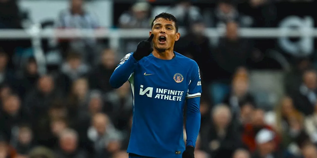 4 Bek Berpengalaman yang Bisa Gantikan Thiago Silva di Chelsea, Raphael Varane Boleh Juga